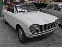 Peugeot Cabriolet 204

Baujahr 1968, 4 Zylinder, 1130 ccm, 140 km/h, 58 PS 

Cité de l'Automobile, Mulhouse, 3.10.12 