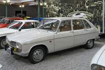 Renault Berline R16 TS

Baujahr 1968, 4 Zylinder, 1565 ccm, 170 km/h, 88 PS 

Cité de l'Automobile, Mulhouse, 3.10.12 