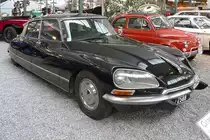 Citroen Berline DS 23

Baujahr 1975, 4 Zylinder, 2347 ccm, 188 km/h, 141 PS 

Cité de l'Automobile, Mulhouse, 3.10.12 