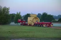 
Scheuerle Schwertransport Auflieger mit Rotornabe für Windkraftranlagen. - 09.08.2014