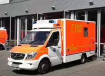 Rettungswagen (RTW) der Freiwilligen Feuerwehr Viersen Technische Daten: Mercedes-Benz Sprinter 519 CDI Aufbau durch die Firma Fahrtec Automatikgetriebe Ausstattung: Fahrtrage der Firma Stollenwerk EKG/Defibrillator Corpuls C³ Absaugpumpe Weinmann Accuvac Rescue Beatmungsgerät Spritzenpumpe Notfallrucksack PAX Wasserkuppe Schaufeltrage Ferno 65 EXL Rettungskorsett Ferno Modell 125 Halskrausen Laerdal Stifnec Vakuummatratze & Vakuumschienen Fototermin war 8.8.14 in Viersen