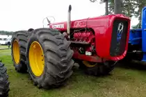 Dutra steht zur Oldtimeraustellung im Agroneum Alt Schwerin, August 2014