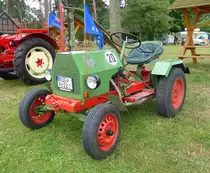 Traktor Eigenbau steht zur Oldtimeraustellung im Agroneum Alt Schwerin, August 2014