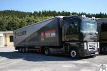 Renault Magnum mit Gardinenplane Auflieger der Spedition Sllner.