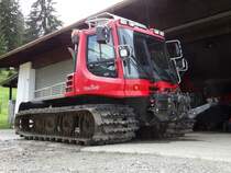 Ein Pisten Bully von Kässbohrer am 08.08.14 in der Nähe von Oberstdorf 