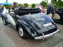 Heckprofilansicht eines Opel Admiral mit Hebmüller Cabriolet Karosserie. Hebmüllertreffen am 24.08.2014 in Meerbusch.