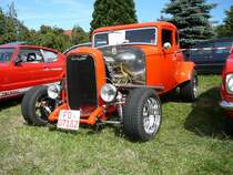 32er Ford Window S Coupe, Baujahr 1932, 5,4l 8 Zyl., 200 PS bei der 1. Oldtimerausstellung in 36119 Neuhof - Hattenhof am 31.08.08 
