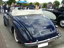 Heckansicht eines Opel Kapitän Cabriolets mit Hebmüllerkarosserie. 1938 - 1940. Hebmüllertreffen am 24.08.2014 in Meerbusch.