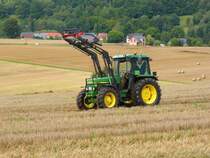 John Deere 2650 unterwegs auf dem Vorführacker beim Lanz & John Deere - Treffen in Kirchheim am See im August 2014