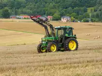 John Deere 2650 unterwegs auf dem Vorführacker beim Lanz & John Deere - Treffen in Kirchheim am See im August 2014