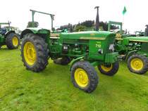 John Deere - Lanz 710 steht beim Lanz & John Deere - Treffen in Kirchheim am See im August 2014