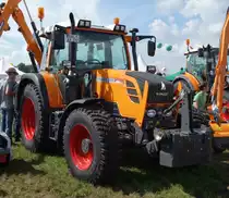 Fendt 313 in Kommunallackierung beim FENDT-Feldtag in Wadenbrunn, 27.08.2014