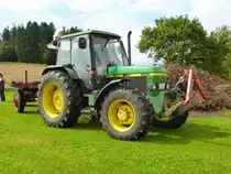 John Deere 2650, gesehen beim Lanz & John Deere - Treffen in Kirchheim am See im August 2014
