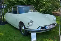 . Citroen DS 19, Bj 1957, 1911 ccm, Elektrische Anlage mit 6 Volt, eines der ersten DS gebauten Modelle, ausgestellt bei den Classic Days in Mondorf.   30.08.2014 
