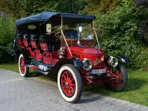. Stanley Steamer Bj 1913, dieser Wagen wird durch Wasserdampf angetrieben, gesehen in Mondorf am 30.08.2014.