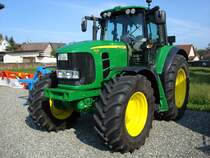 John Deere 7530 Premium, 6-Zylinder Turbo-Diesel, 6800ccm, 209PS,
mit max.Drehmoment von 828Nm,
Aug.2008