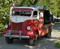 . Dieser �ltere Ford LKW brachte noch ein Auto mit zu den Classic Days in Mondorf.  30.08.2014