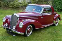 . Mercedes Benz 220 Coup� war auch bei den Classic Days in Mondorf zu sehen.  30.08.2014