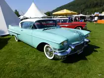Hellblauer Cadillac Oldtimer Ausgestellt am der Route 66 in Aarburg am 06.09.2014