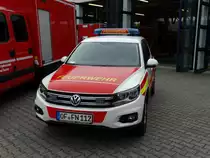 VW Tiguan KmdoW (Florian Isenburg 1/10) am 13.09.14 in Neu-Isenburg beim Tag der Offenen Tür der Feuerwehr