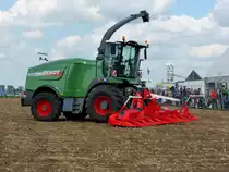 Fendt-Feldhäcksler Katana 65, präsentiert beim FENDT-Feldtag in Wadenbrunn im August 2014