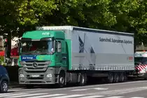 . M-B Actros Sattelzug gesehen am 17.09.2014.