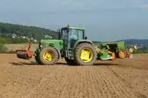 John Deere 6800 bei der Feldarbeit im 36100 Petersberg-Untergötzenhof im September 2014