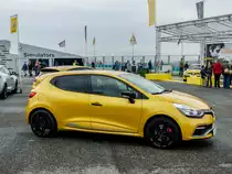 Renault Clio RS mit interessanter Lackierung, fotografiert am 13.09.2014.