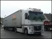 Renault Magnum Sattelzug in Bergen am 28.10.2013
