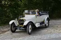 . Oldtimer Berliet Bj 1916, beim verlassen einer Kontrollstelle der FIVA World Rally Rundfahrt �ber Luxemburgs Stra�en.  20.09.2014