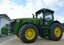 John Deere 8310R, schwerer Allradschlepper mit 310PS, gebaut ab 2011, Aug.2014