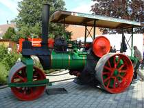 bestens gepflegte Dampfwalze der Firma Henninger aus Mannheim aus dem Jahre 1925, mit ca.20PS, 12atue Kesseldruck, 9t Gewicht, 
gesehen beim Traktorentreff in Winterstettenstadt/Oberschwaben,
Aug.2008-Danke an den freundlichen Maschinisten fr die fachlichen
Ausknfte(sie lief wie ein Uhrwerk!-ein Augen-und Ohrenschmaus!)