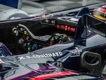 Detailaufnahme des RedBull Formel 1 Wages aus dem Saison 2012. Auf dem LCD-Display sind die Temperatur und Druck Werte des Kühlwassers zu sehen. Foto: 14.09.2014, World Series by Renault.