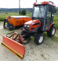 Kioti CK20, die s�dkoreanische Firma DAEDONG baut seit 1968 Traktoren unter dem Namen Kioti, ist mit �ber 40.000 St�ck gr��ter Traktorenhersteller Koreas, Aug.2014