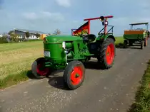 Deutz D25, gesehen in 36100 Petersberg-Almendorf anl. der Jubiläumskirmes im Oktober 2014