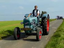 Eicher  Queen Mum , gesehen in 36100 Petersberg-Almendorf anl. der Jubiläumskirmes im Oktober 2014