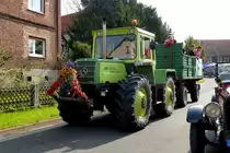 MB Trac 1300 rollt im Kirmesfestzug in 36100 Petersberg-Almendorf im Oktober 2014