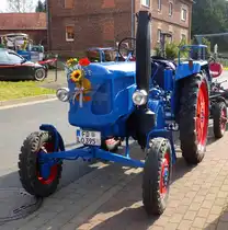 Lanz, gesehen nach dem Kirmesfestzug in 36100 Petersberg-Almendorf im Oktober 2014