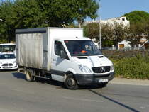 Mercedes Transporter unterwegs in Roses am 03.10.2014