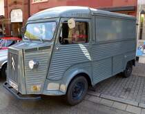 Citroen 9CV, legendrer Transporter mit 4-Zyl.Ottomotor und 54PS, ausgestellt beim  Waldkircher Sonntag , Juli 2014