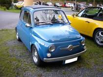 Abarth 595. 1963 - 1971. Für einen solchen Abarth 595, der auf dem Fiat  Cinquecento  basiert, mußte man 1964 ca. DM 6.000,00 anlegen. Der 2-Zylinderreihenmotor leistet 32 PS aus 594 cm³ Hubraum und kann diesen  Kraftzwerg  auf 130 km/h beschleunigen. Oldtimertreffen Am Schwarzwaldhaus im Neandertal am 12.10.2014.