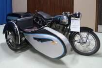 Simson 250 Motorrad mit Beiwagen und Anhänger, Baujahr 1960.

Mobilia Automuseo, Kangasala, Finnland, 14.4.2013