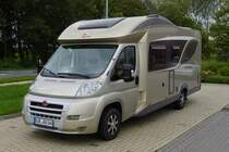 Dieses Wohnmobil von Bstener sah ich am 07.10.2014 auf einem Parkplatz.