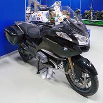 BMW R 1200 RT

2-Zylinder Viertakt-Motor, 1170 ccm, 110 PS, 233 kg schwer, über 200 km/h.

Mobilia Automuseo, Kangasala, Finnland, 14.4.2013 