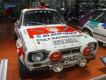 Ford Escort RS 2000

Baujahr 1973, 4 Zylinder, 1993 ccm, 205 PS

Die PKW-Sammlung ist in einem zweiten Gebäude untergebracht, dass sich auf dem Gelände der lokalen Straßenmeisterei befindet. Da dort kein Museumspersonal ist, sind alle Modelle hinter Glas. 

Mobilia Automuseo, Kangasala, Finnland, 14.4.2013