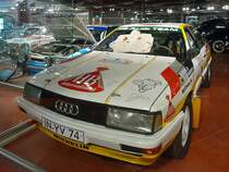 Audi 200 Quattro, gebaut für Walter Röhrl

Baujahr 1987, 5 Zylinder, 2144 ccm, 250 PS

Die PKW-Sammlung ist in einem zweiten Gebäude untergebracht, dass sich auf dem Gelände der lokalen Straßenmeisterei befindet. Da dort kein Museumspersonal ist, sind alle Modelle hinter Glas. 

Mobilia Automuseo, Kangasala, Finnland, 14.4.2013
