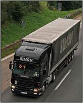 SCANIA \8/ 580PS 164L der Spedition SIMON ist Richtung Ruhrgebiet unterwegs.