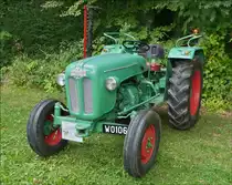 . Kramer KL300, Bj 1967, 2 Zyl, 25 PS, 1701 ccm, ausgestelllt am 10.08.2014 in Keispelt beim Traktorentreffen. 
