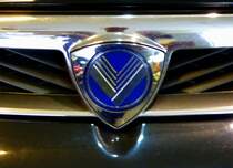 Mazda, K�hleremblem am Coupe  Eunos Cosmo , gebaut von 1990-95, Okt.2014