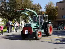 Oldtimer Traktor Kramer unterwegs in Bremgarten AG am 18.10.2014